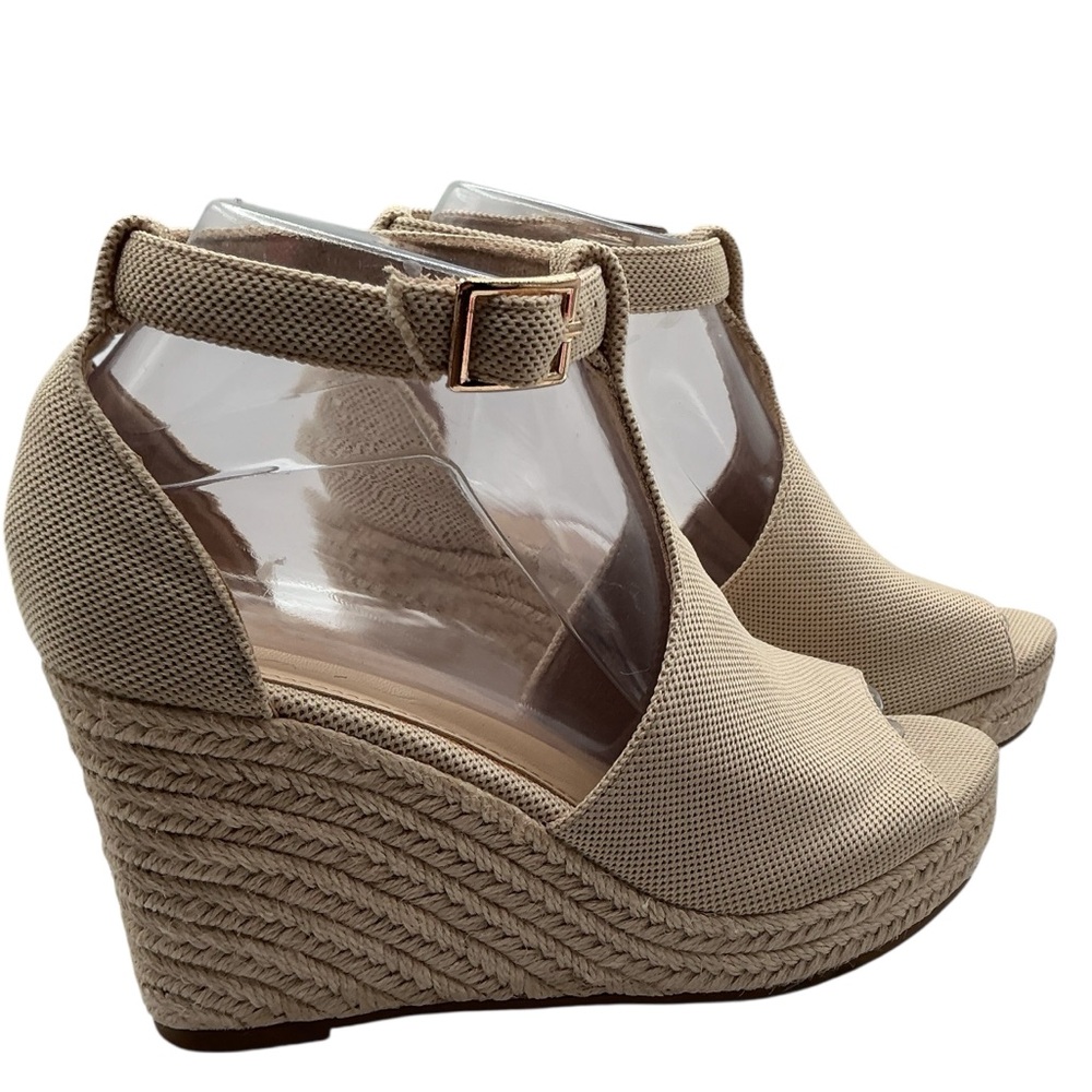 Cuccoo‎ Women's Tan Wedge Sandals size 7